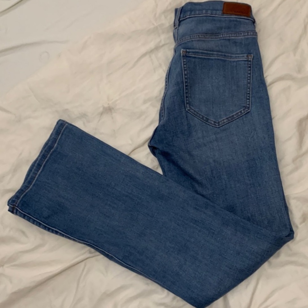 Express Bootcut MidRise Jean Size 6R